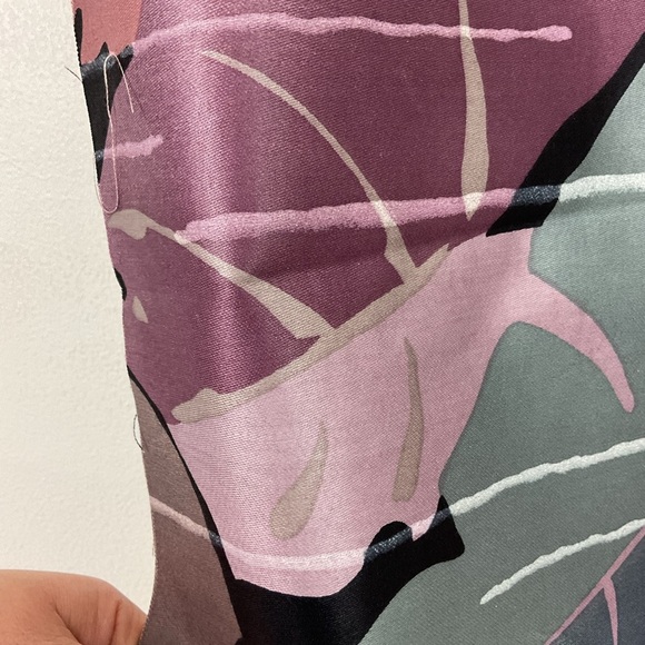 Fabricut tropical leaf print drapery fabric panel 22” x 56” Teflon finish - Picture 5 of 10